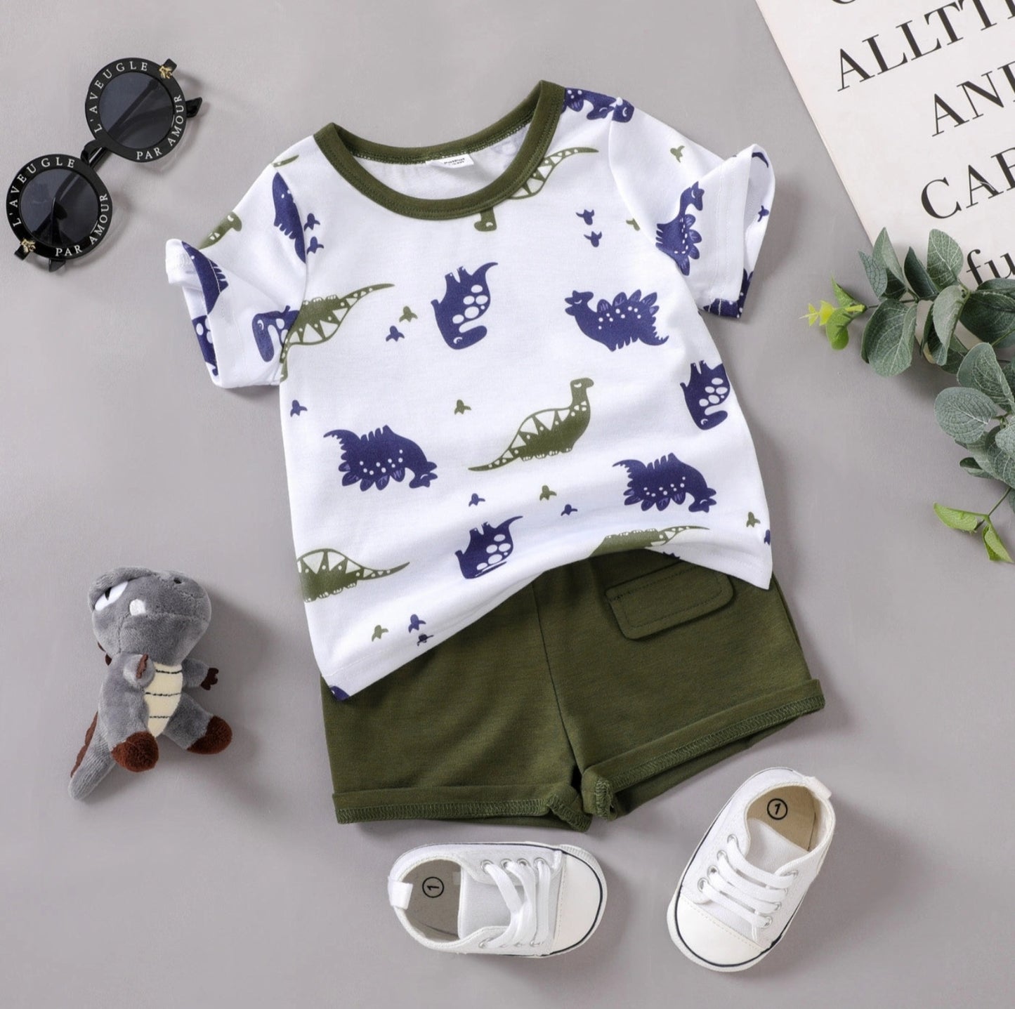 2pcs Baby Boy All Over Dinosaur Tee Shorts Set